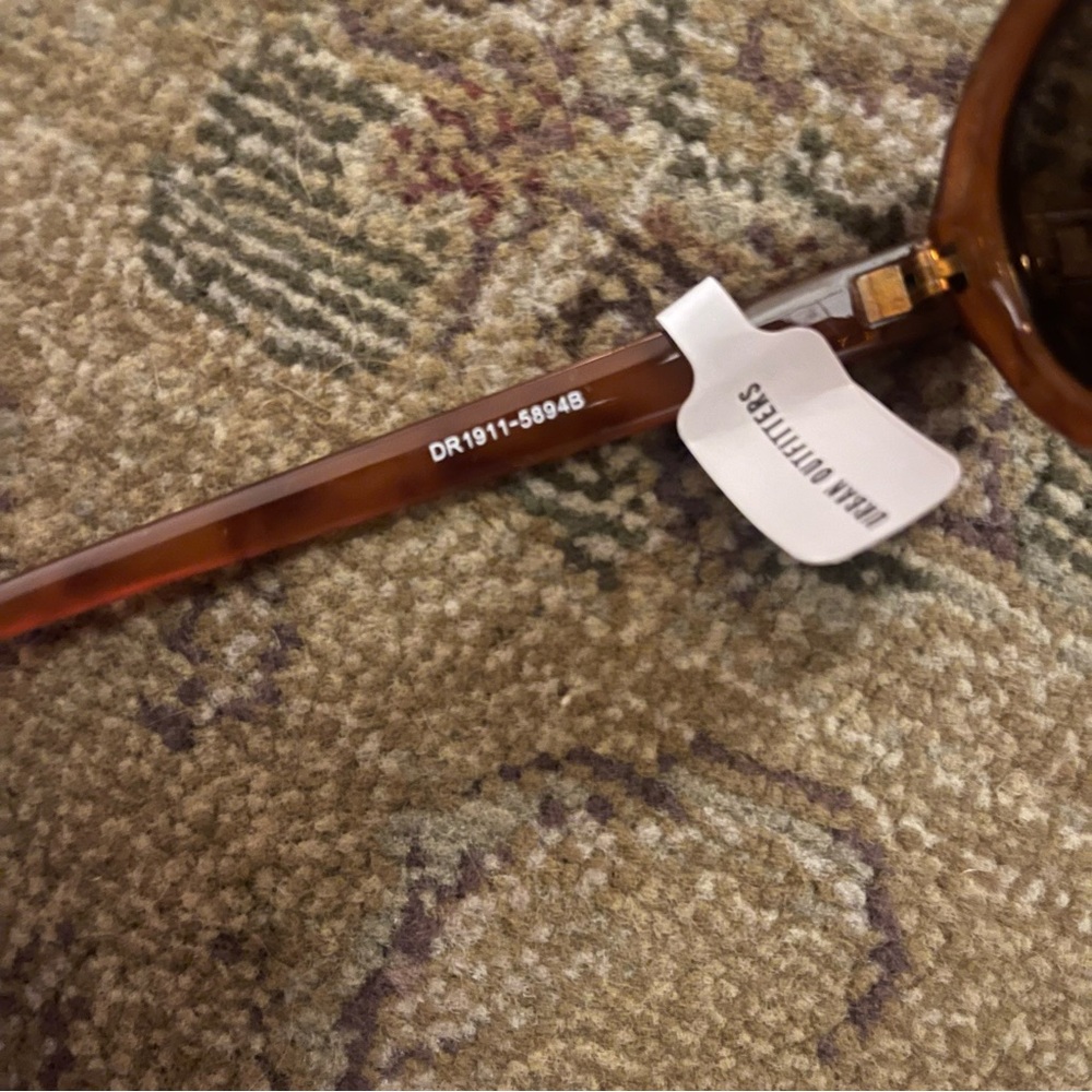 Sunglasses - Picture 5 of 5